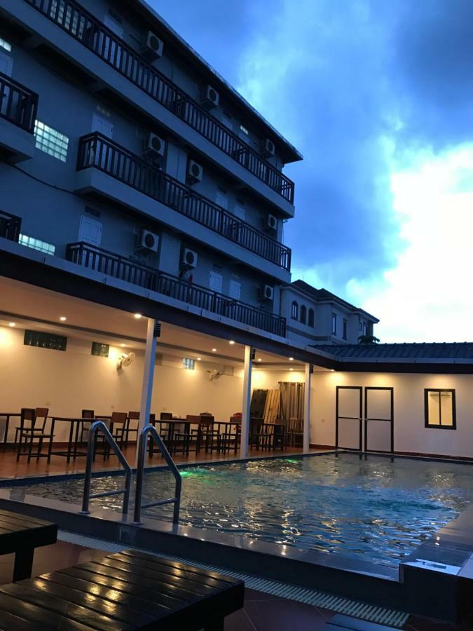 Jasmine Vangvieng Hotel Vang Vieng Exteriör bild